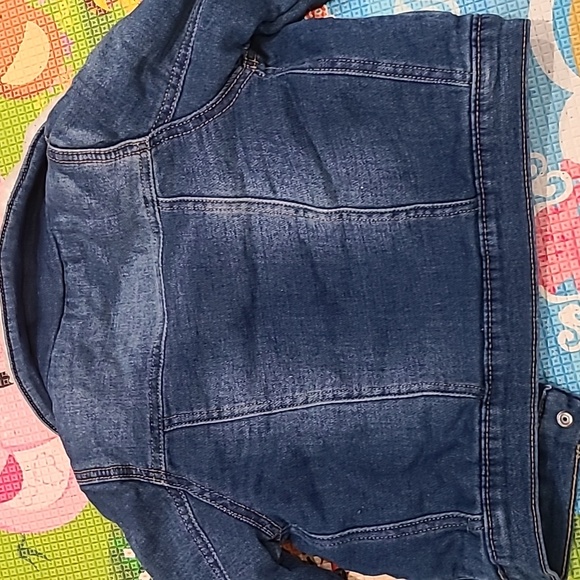 EUC Size 6/6x Oshkosh B'gosh brand fully lined denim jacket w/sherpa 👌 collar - Picture 8 of 8